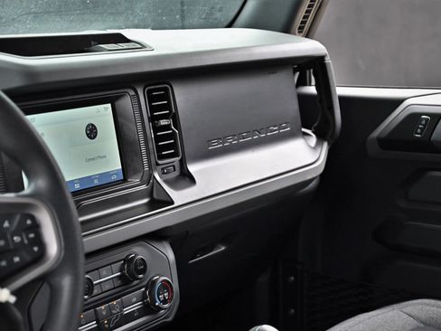 Used 2022 Ford Bronco 2-Door AWD/4WD image 8