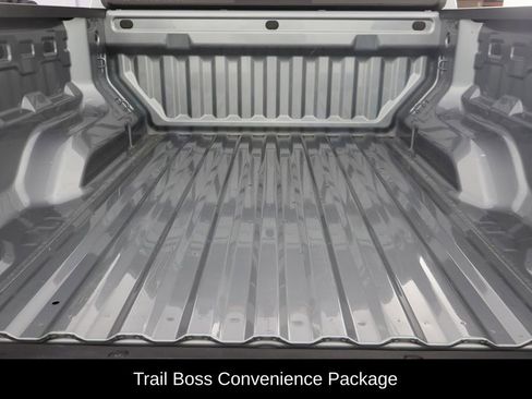 Used 2023 Chevrolet Colorado Trail Boss w/ Technology Package image 10