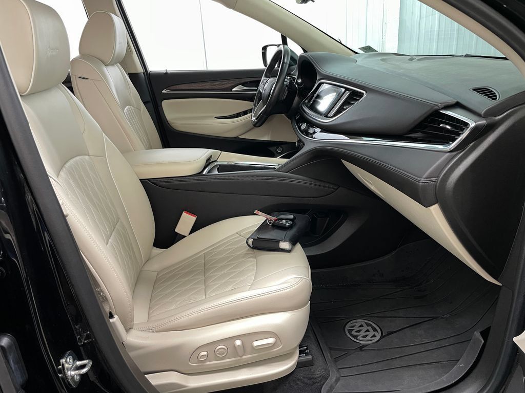 Certified 2022 Buick Enclave Avenir w/ Avenir Technology Package AWD/4WD image 42