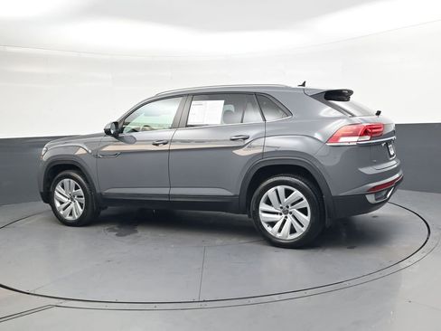 Used 2022 Volkswagen Atlas Cross Sport SE w/ Panoramic Sunroof Package image 6