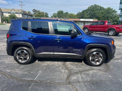 Used 2017 Jeep Renegade Sport w/ Power & Air Group FWD image 6