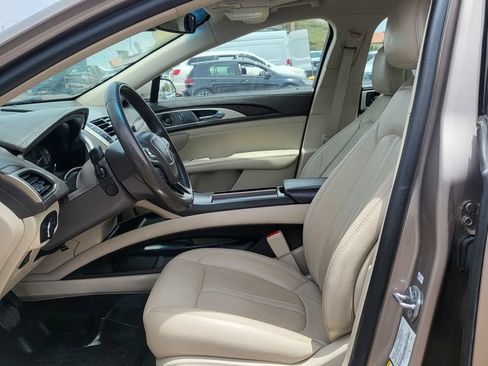 Used 2018 Lincoln MKZ Reserve w/ Climate Package FWD image 26