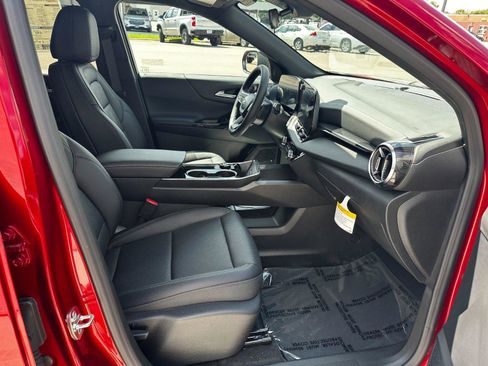 New 2026 Chevrolet Equinox LT w/ Convenience Package II image 23