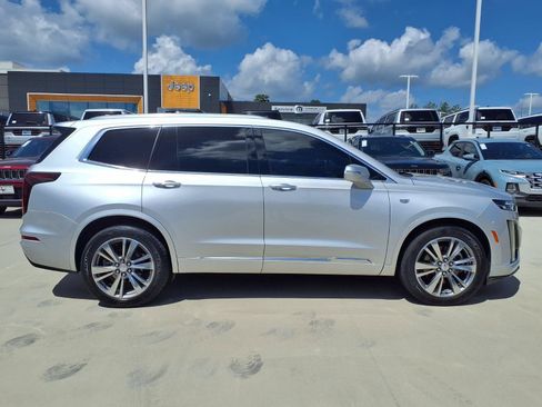 Used 2020 Cadillac XT6 Premium Luxury FWD image 5