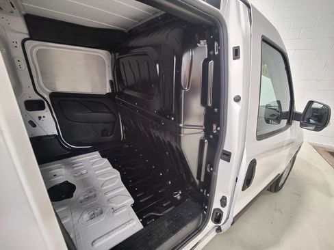 Used 2022 RAM ProMaster City Tradesman image 11