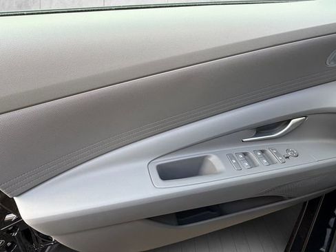 New 2026 Hyundai Elantra SE FWD image 6