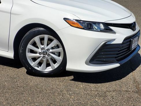 Used 2024 Toyota Camry LE w/ Convenience Package FWD image 6