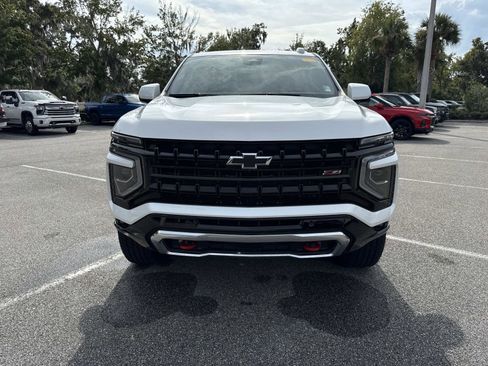 Used 2025 Chevrolet Suburban Z71 w/ Comfort Package image 8