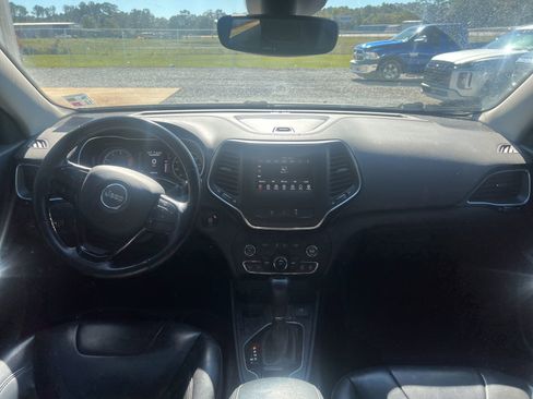 Used 2021 Jeep Cherokee Latitude Plus image 9