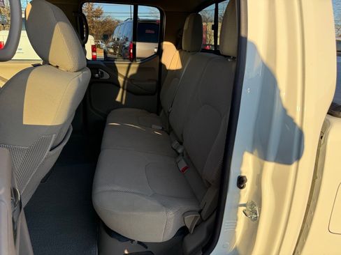 Used 2017 Nissan Frontier SV w/ SV Value Truck Package image 13