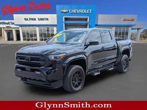Used 2025 Toyota Tacoma SR5 RWD image 1