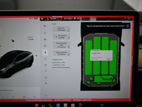 Used 2022 Tesla Model Y Performance AWD/4WD image 18
