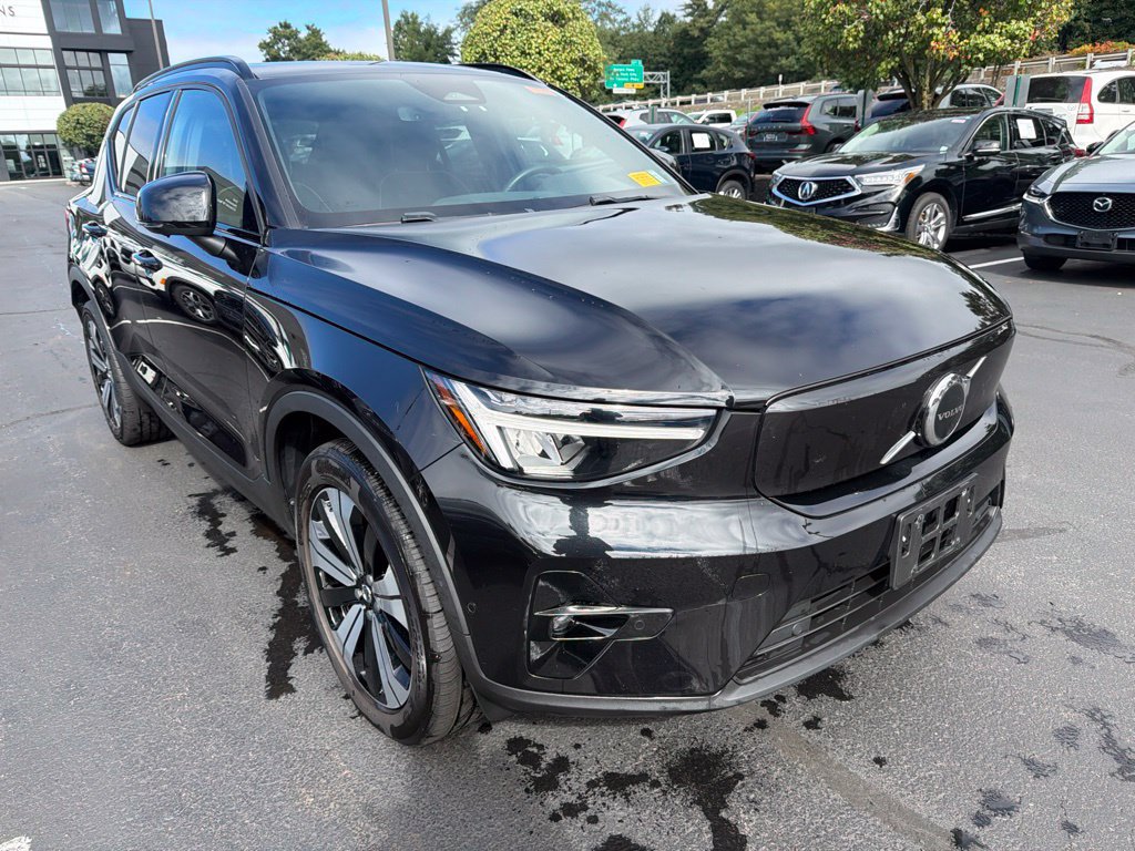 Used 2023 Volvo XC40 Recharge Plus w/ Protection Package Premier AWD/4WD image 6