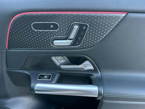 Used 2025 Mercedes-Benz GLA 250 GLA 250 4D Sport Utility image 22