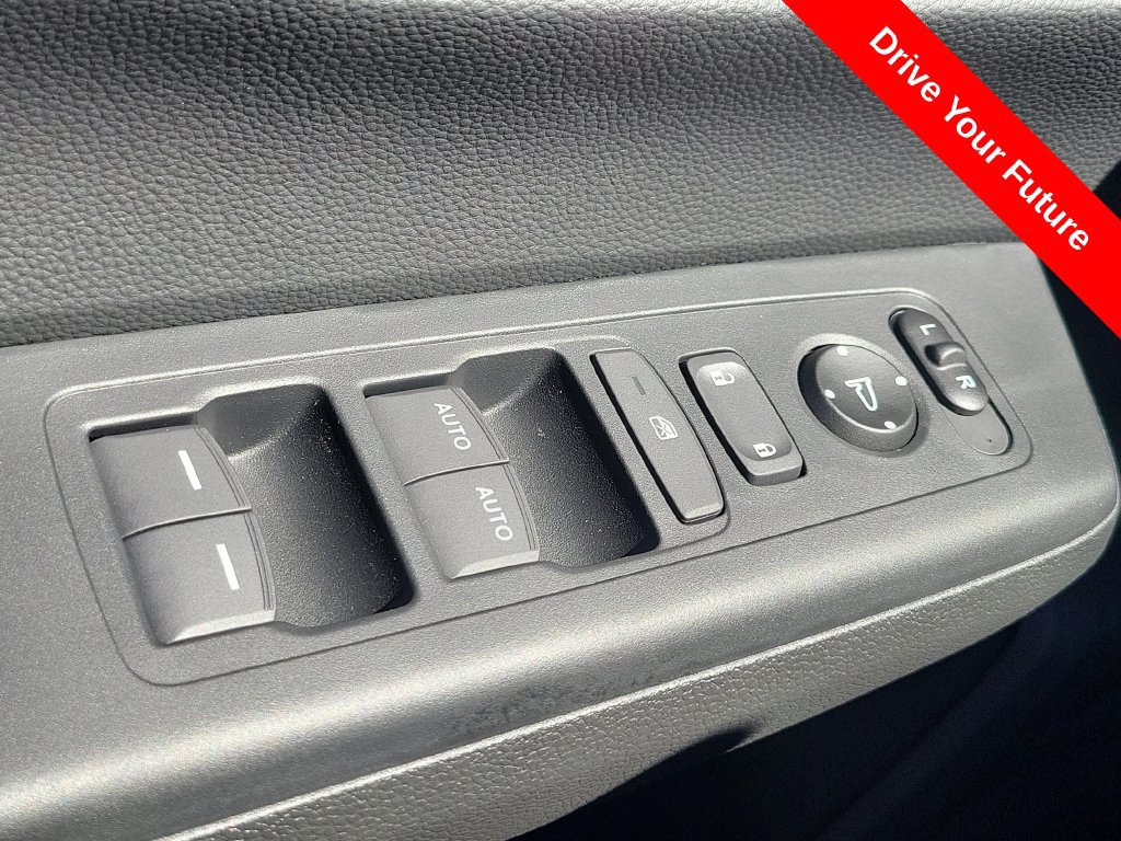 Used 2027 Honda CR-V Sport image 17
