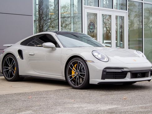 Used 2022 Porsche 911 Turbo S image 3