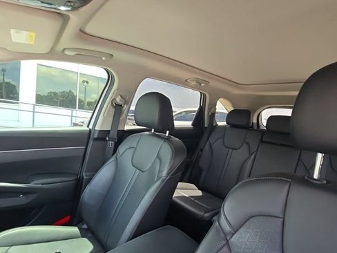 Certified 2023 Kia Sorento S w/ Panoramic Sunroof Package FWD image 7