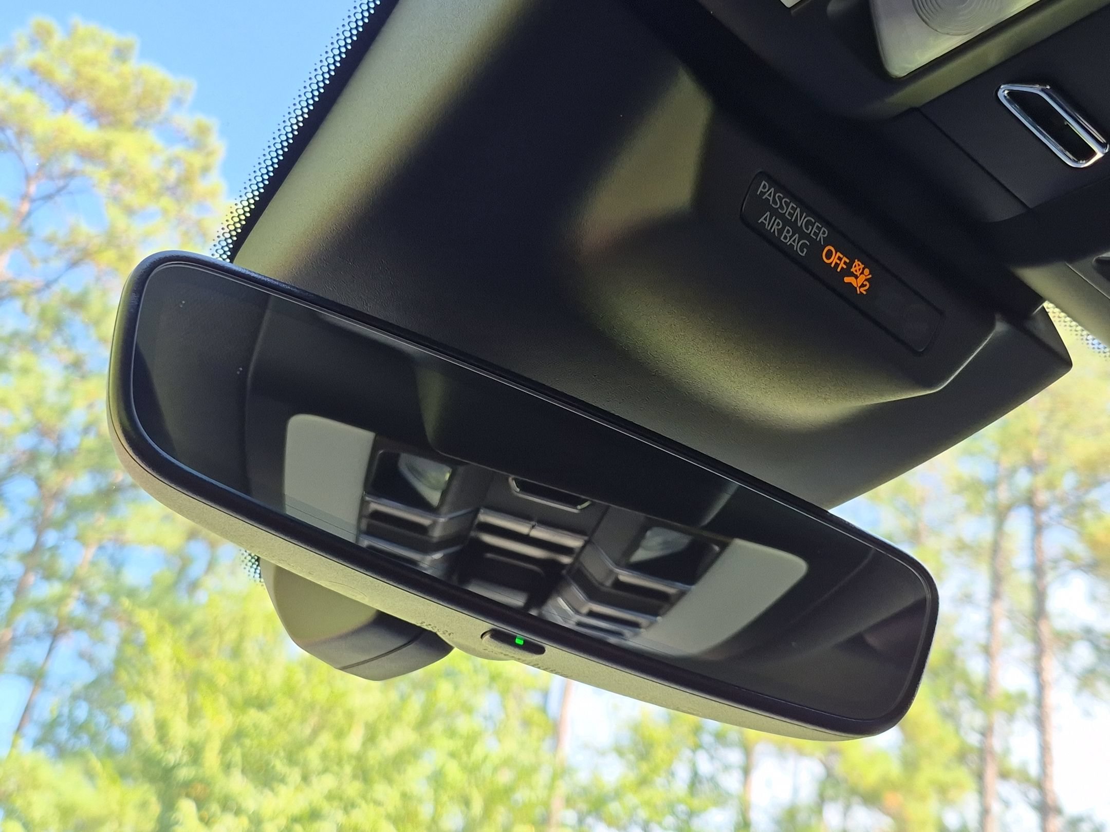 Certified 2026 Porsche Macan AWD/4WD image 16