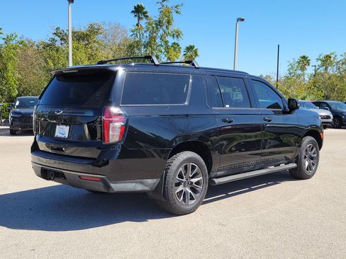 Used 2021 Chevrolet Suburban Z71 w/ Luxury Package image 3