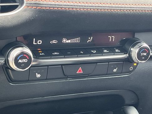 Used 2024 MAZDA MAZDA3 s image 26