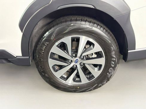 Used 2025 Subaru Outback Premium w/ Popular Package #1A AWD/4WD image 35