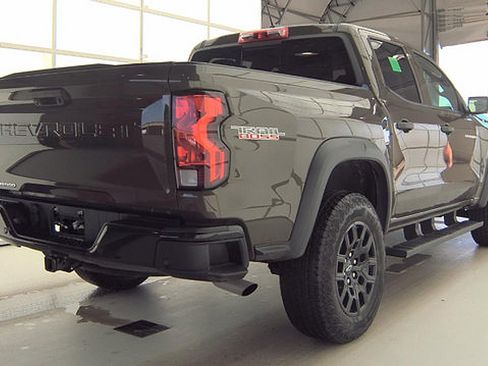 Used 2024 Chevrolet Colorado Trail Boss w/ Technology Package AWD/4WD image 8