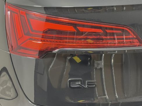 Used 2023 Audi Q5 2.0T Premium Plus w/ Premium Plus Package AWD/4WD image 26