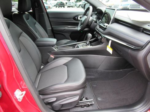 New 2026 Jeep Compass Latitude AWD/4WD image 10