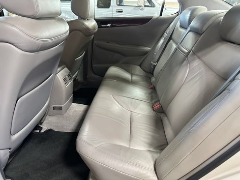 Used 2002 Lexus ES 330 FWD image 14