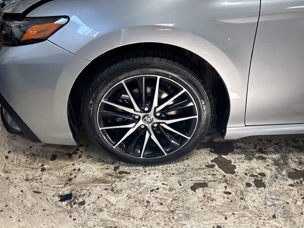 Certified 2024 Toyota Camry SE w/ Blackout Package (TMS) AWD/4WD image 10