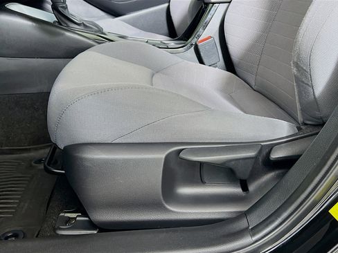 Certified 2024 Toyota Corolla SE image 19