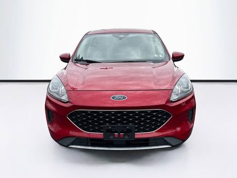 Certified 2020 Ford Escape SE image 2