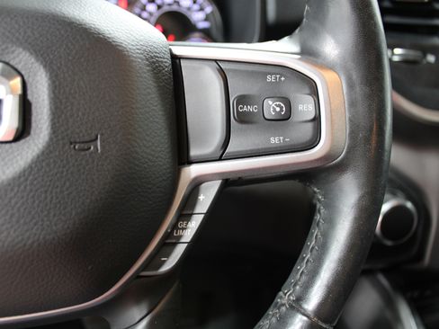 Used 2019 RAM 1500 Big Horn AWD/4WD image 11