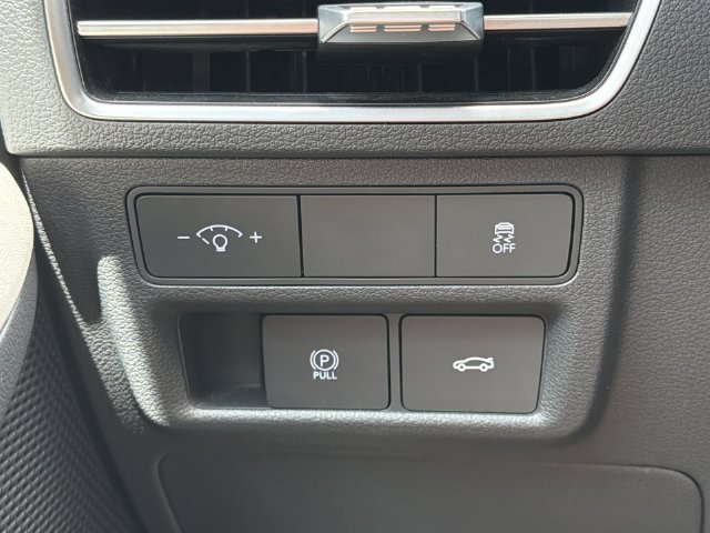 Used 2025 Hyundai Sonata SEL FWD image 29