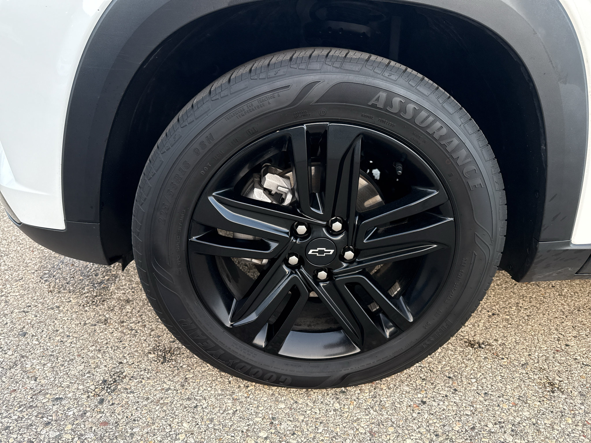 Used 2024 Chevrolet Trax ACTIV w/ Sunroof Package FWD image 7