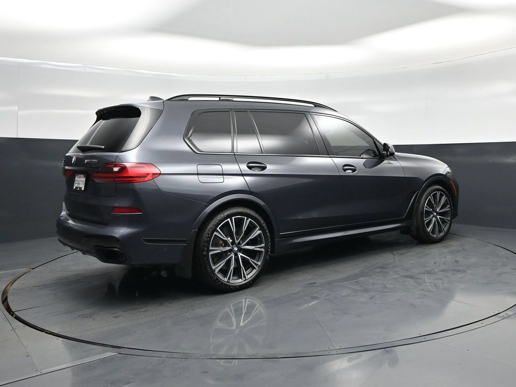Used 2020 BMW X7 M50i w/ Dynamic Handling Package AWD/4WD image 27
