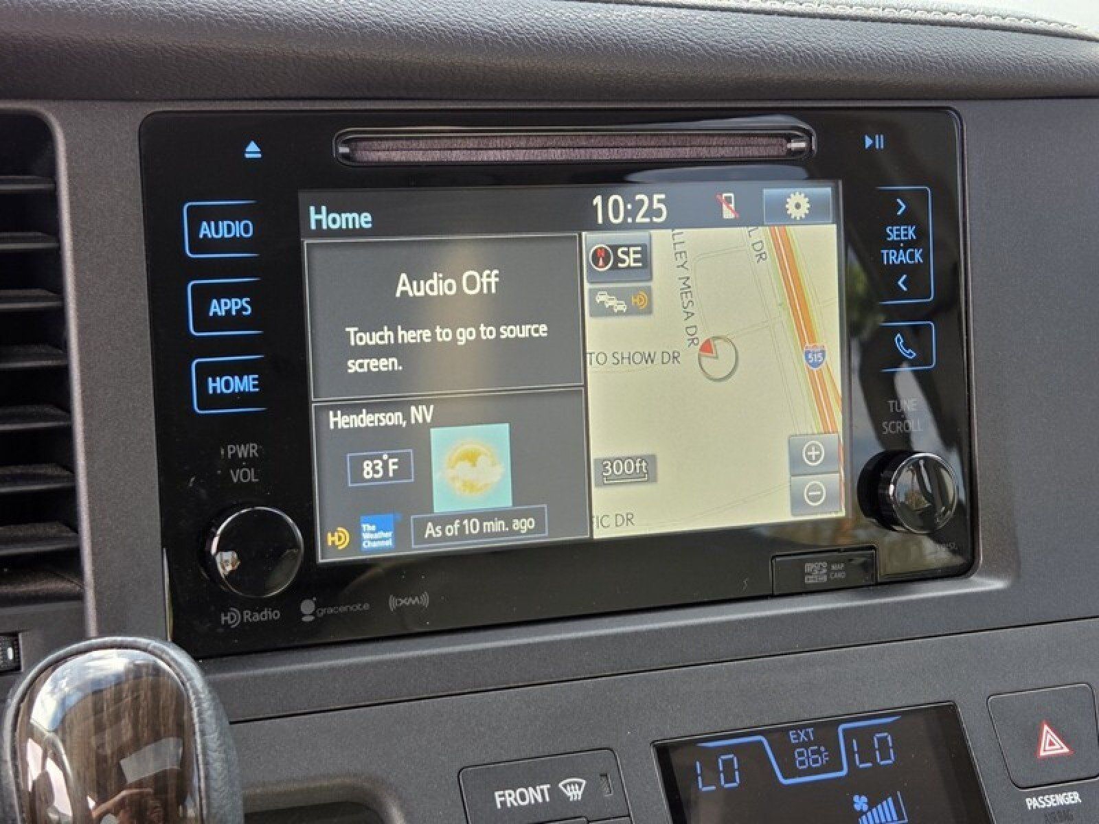 Used 2017 Toyota Sienna XLE Premium FWD image 31