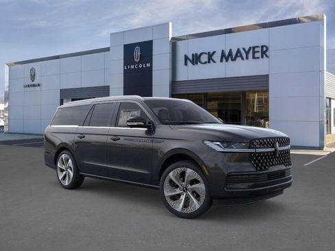 New 2026 Lincoln Navigator L Black Label AWD/4WD image 8