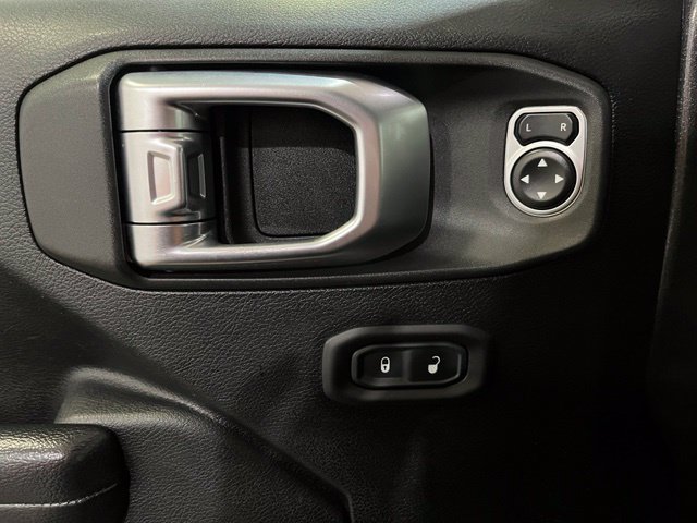 Used 2019 Jeep Wrangler Unlimited Sport w/ Technology Group AWD/4WD image 14
