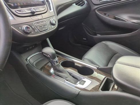 Used 2023 Chevrolet Malibu LT FWD image 16