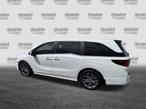 New 2026 Honda Odyssey Touring image 7