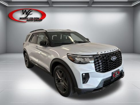 New 2026 Ford Explorer ST-Line w/ ST-Line Street Pack RWD image 3