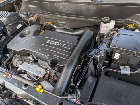 Used 2020 Chevrolet Equinox LS image 29