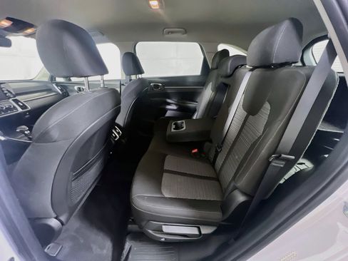 Used 2023 Kia Sorento LX FWD image 22