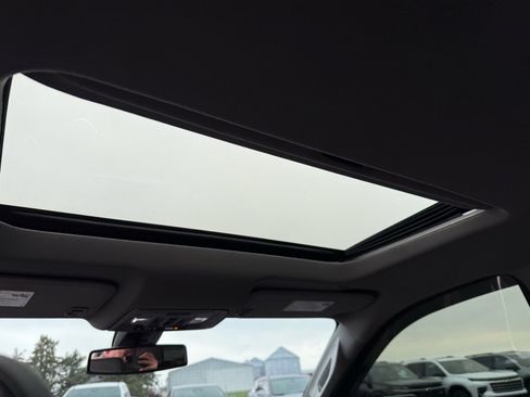 Used 2022 Chevrolet Silverado 1500 LTZ w/ LTZ Premium Package image 16