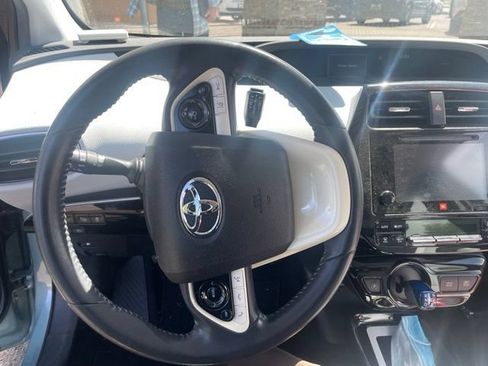 Used 2016 Toyota Prius Four Touring w/ Premium Convenience Package FWD image 38