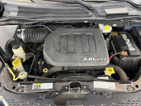 Used 2013 Dodge Grand Caravan SE image 16