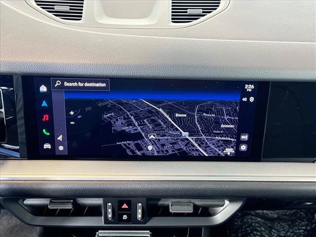 Certified 2025 Porsche Cayenne w/ Premium Package AWD/4WD image 17