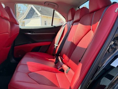 Used 2019 Toyota Camry XSE image 12