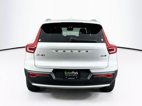 Used 2023 Volvo XC40 B5 Ultimate w/ Protection Package Premier AWD/4WD image 7